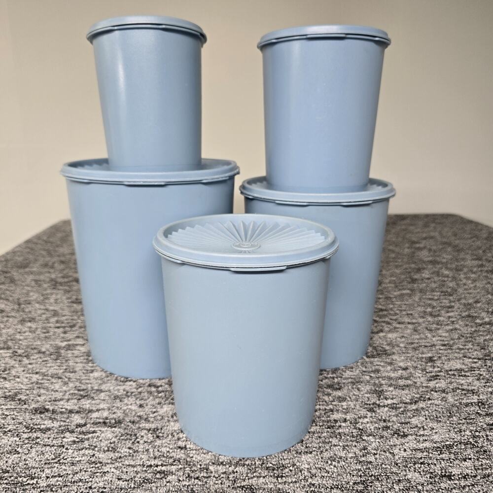 VTG Tupperware Servalier Nesting Canister Set of 5 Country Blue 5 Lids 1 Cracked